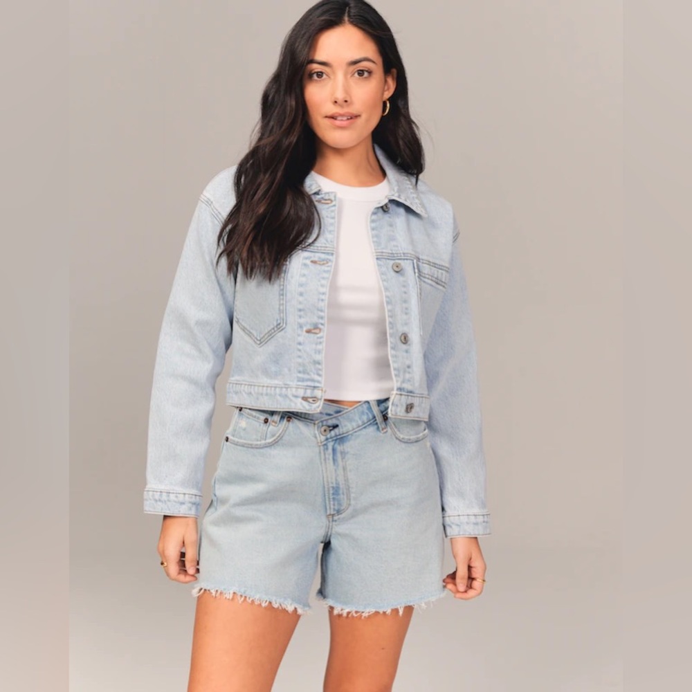 Abercrombie Curve Love High Rise Dad Shorts